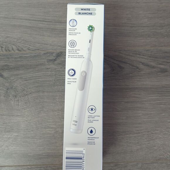 Oral-B Pro 1000 Rechargeable Toothbrush - Picture 4 of 5
